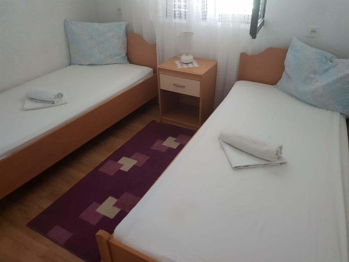Guest House Alisa Hvar Town Eksteriør bilde
