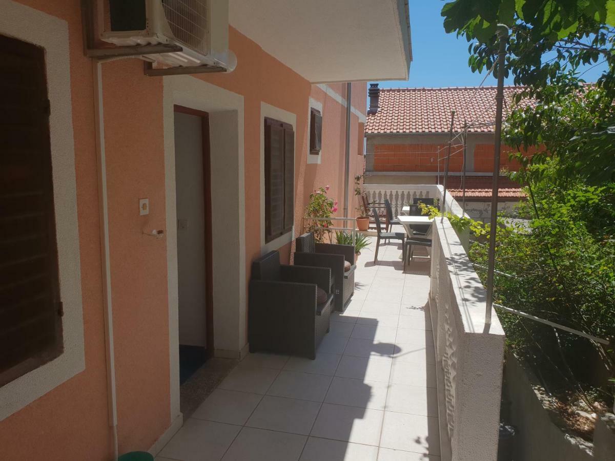 Guest House Alisa Hvar Town Eksteriør bilde